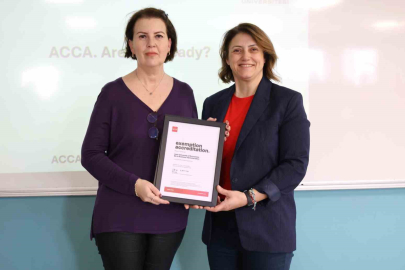 İEÜ İşletme Fakültesi'ne Uluslararası ACCA Akreditasyonu