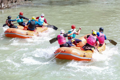 Tunceli'de Rafting Şampiyonası: Şehitlerimize Minnettarız