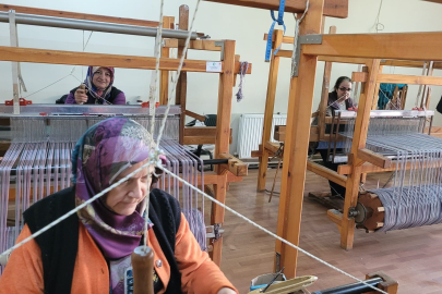 Kemaliye'nin Tarihi Gazenne Kumaşı Kadınların Elinde Canlanıyor