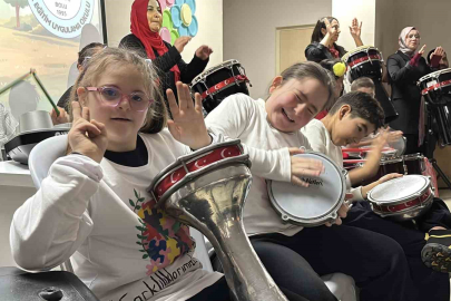 Bolu'da Özel Öğrencilerden Renkli Farkındalık Günü Etkinliği