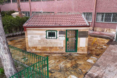 Sivas'ta Hastane Bahçesindeki Gizemli Türbe: Mum Baba