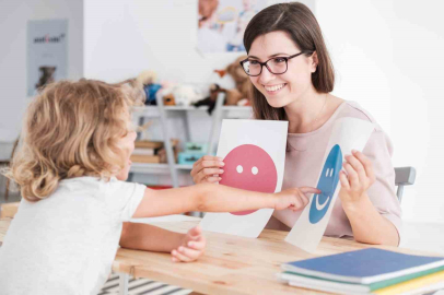 Uzmandan Otizm Uyarısı: Hastalık Değil Farklılıktır