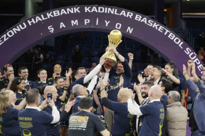 Fenerbahçe Galatasaray'ı Devirip 20. Kez Şampiyon Oldu