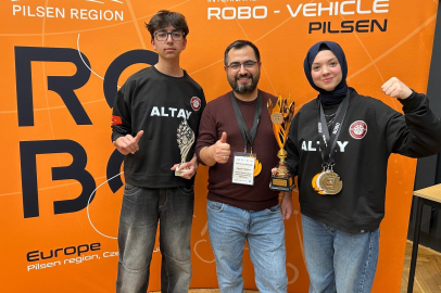 Bursa’dan Dünyaya Başarı: Lise Öğrencileri Robotla 2’nci Oldu