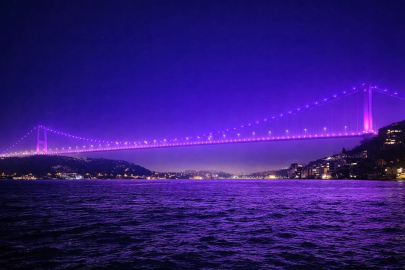 Kanser Haftası'nda Galata Kulesi'nden Hayat Kurtaran Mesaj