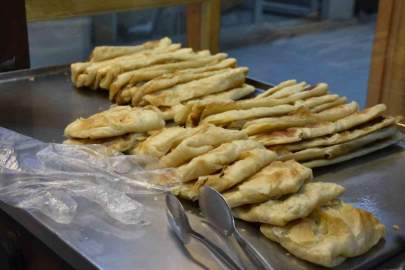 Sakarya’da 50 Yıllık Lezzet: Baniçka Böreği Damak Çatlatıyor