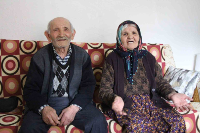 67 Yıllık Asırlık Çınarlara Validen Evlenme Kağıdı Jesti