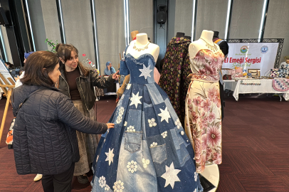 Samsun'da Atık Kotlar Elbise ve Çantaya Dönüştü