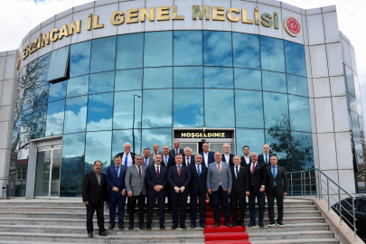 Erzincan Valisi Aydoğdu'dan Meclis Başkanı Şireci'ye Tebrik