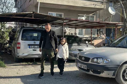 Protez Bacağına Kavuşan Babanın Kızıyla İlk Yürüyüşü