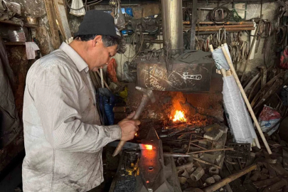 Silifke'de Tarihi Demirciler Sokağı Sessizliğe Büründü