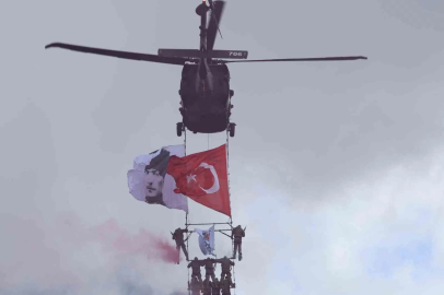 Polis özel harekatın helikopterli gösterisi nefes kesti
