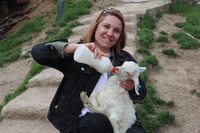 Tekstil İşini Bırakıp Devlet Desteğiyle Ankara Keçisi Üreticisi Oldu