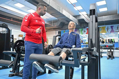 86 Yaşındaki Mustafa Türkkan Spor Tutkusuyla Örnek Oluyor