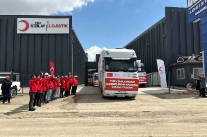 Türk Kızılay'dan İran'a 48 Tonluk İnsani Yardım