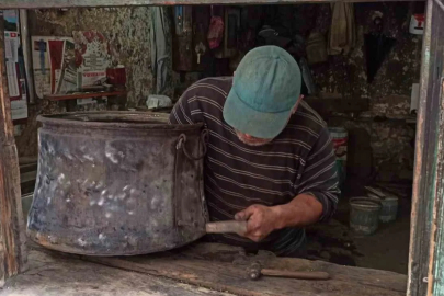 Devrek'in Son Kalaycısı Yarım Asırlık Mesleği Yaşatıyor