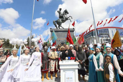 Niğde'de Nevruz Bayramı Coşkusu Kortej Yürüyüşüyle Başladı