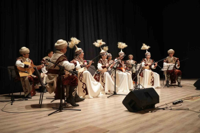Niğde'de Nevruz Bayramı Coşkusu Konserlerle Sürüyor