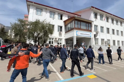 Kahramanmaraş’ta okulda silahlı saldırı: 4 ölü, 20 yaralı