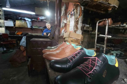 Zonguldak'ın Son Ayakkabı İmalatçısı Teknolojiyle Zamana Direniyor