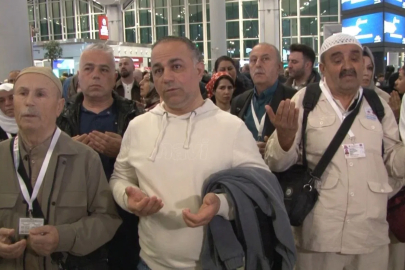 İlk Hacı Adayları Gözyaşlarıyla Kutsal Topraklara Uğurlandı