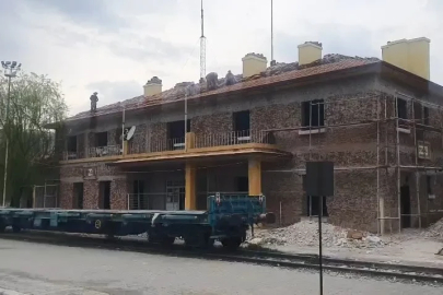 Elazığ’da 79 yıllık tarihi tren istasyonu yenileniyor
