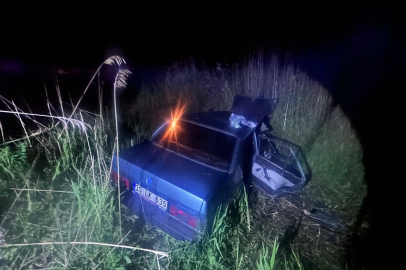 Manisa'da otomobil kanala uçtu: 2 ölü, 5 yaralı