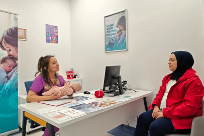 Köy Kahvesinde Eğitim Veren Ebeden Hayat Kurtaran Dokunuş