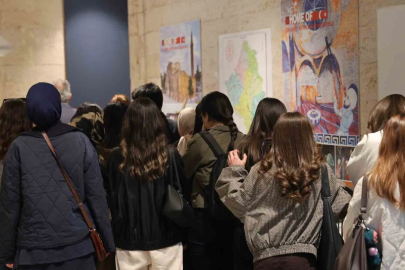 Kırşehir'de Gençler Teknoloji Yerine Müzeyi Seçti