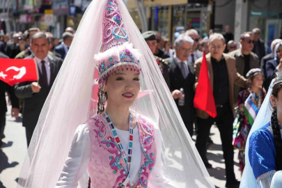 Türk Dünyası Çocuk Festivali Kardeşlik Şöleniyle Başladı