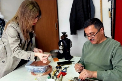 40 Yıllık Telkari Ustası Ateşle Sanat Üretiyor