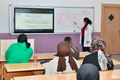 Özel Kurs Fiyatlarına İnat: Esenyurt'tan Ücretsiz Sınav Hamlesi