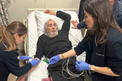 Sahnede Seyirciyle Tartışan Müjdat Gezen Hastanelik Oldu