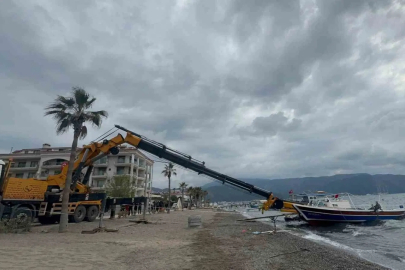 Marmaris'te Vinç Faciası: Üzerine Bom Düşen Genç Öldü