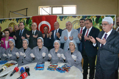 Manisa'da 10 Ton Mesir Macunu İçin Dua Edildi