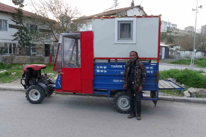 Kiralık Ev Bulamayınca Tarım Aracını Karavana Dönüştürdü