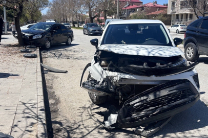 Erzincan’da trafik kazası: 3’ü çocuk 6 yaralı