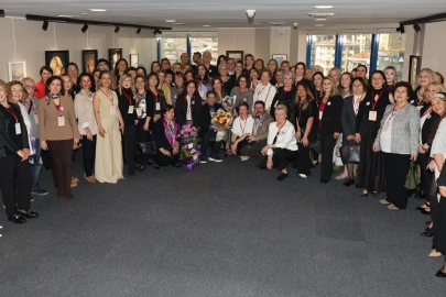 "Toz ve Işık" pastel sergisi kapılarını açtı
