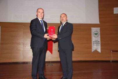 Ankara’da “Umut Hareketi”: Gençlik İçin Kritik Uyarı ve Ödüller