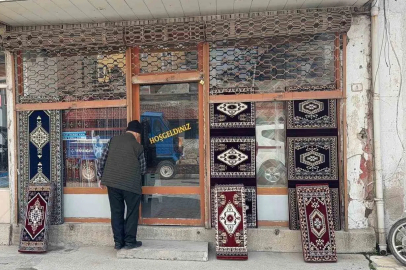 Afyon'da Hasır Yastık Geleneği Zamana Yenik Düşüyor