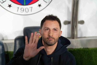 Fenerbahçe'de Tedesco ve Özek İle Yollar Ayrıldı