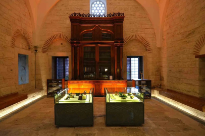 Abdülhamid Han'ın 142 Yıllık Kitaplığı Ziyaretçilerini Bekliyor