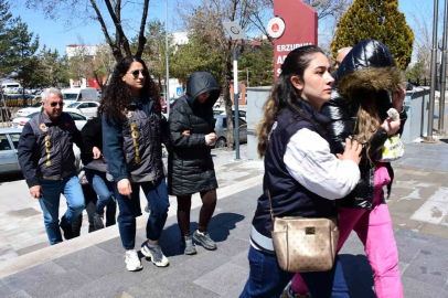 Erzurum'da Masaj Salonlarına Fuhuş Operasyonu