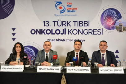 Kanser Hastalarına 'Bitkisel Kür' Uyarısı