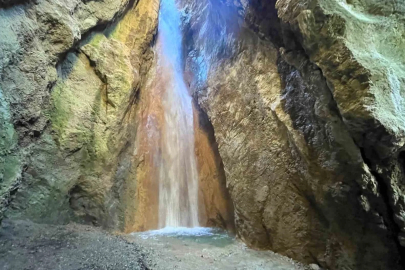 Çorum'daki Susuz Şelale Doğal Güzelliğiyle Mest Ediyor