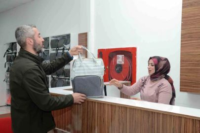 Diyarbakır Büyükşehir'den 2 Bin 300 Bebeğe Destek Paketi