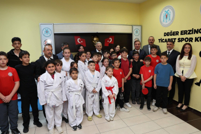 Binali Yıldırım'dan Değer Erzincan Spor'a Ziyaret