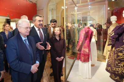 Rusya'da Gelin Hazineleri Sergisi Açıldı