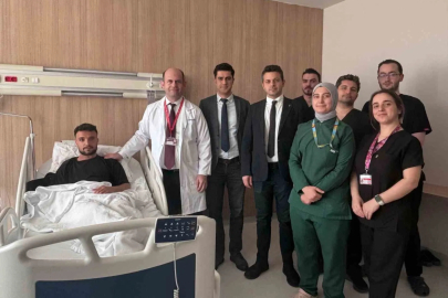 Bacağından Alınan Sinirlerle Felçli Koluna Umut Nakledildi
