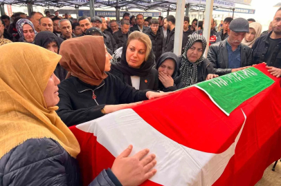 11 yaşındaki Almina’nın son yolculuğunda annenin ağıtları yürek yaktı
